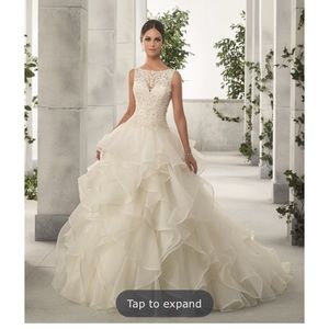Madeline Gardner Wedding Dress